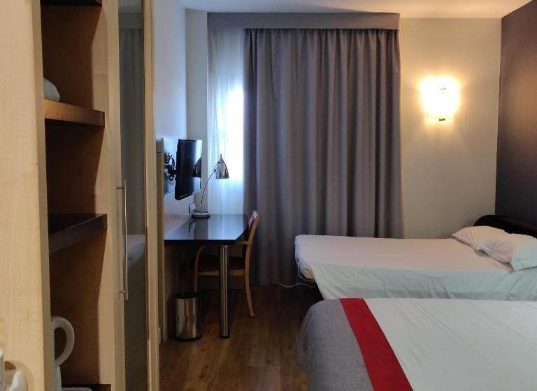 スタンダードルーム, Holiday Inn Express Málaga Airport, An Ihg