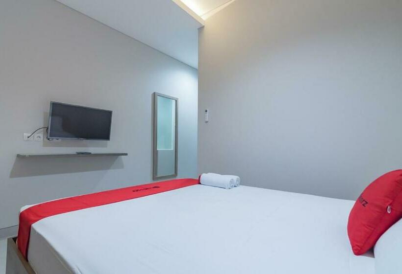 Номер Стандарт, Reddoorz Plus @ Cirebon City Center