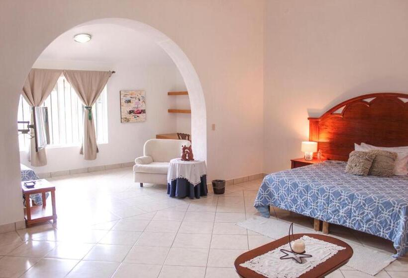 ファミリールーム, La Capilla