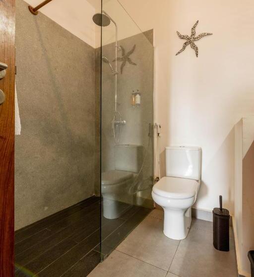 Family Suite, Aluna Paje