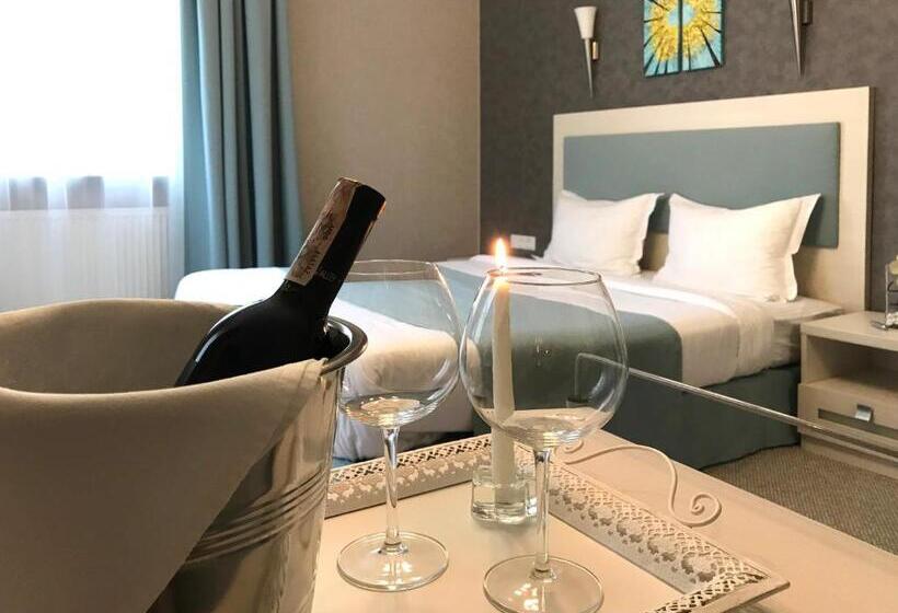 آپارتمان 3 خوابه, Apartment Eney