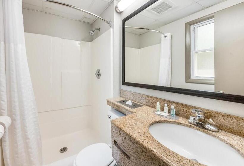 Номер Superior, Quality Inn Poughkeepsie