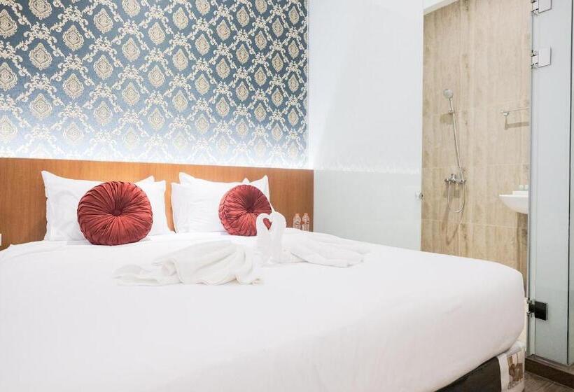 Номер Deluxe, King S Palace Mitra Reddoorz
