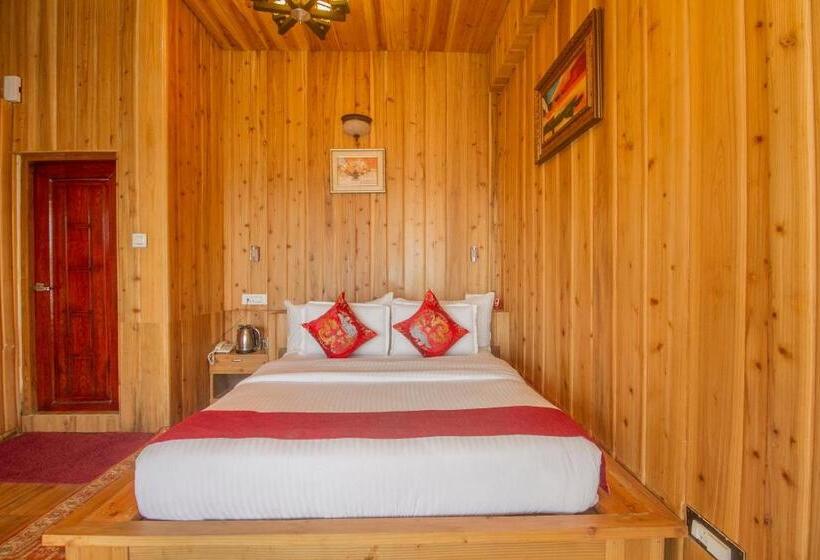 Номер Стандарт Вид на Озеро, Mount Queens Hill Resort & Spa