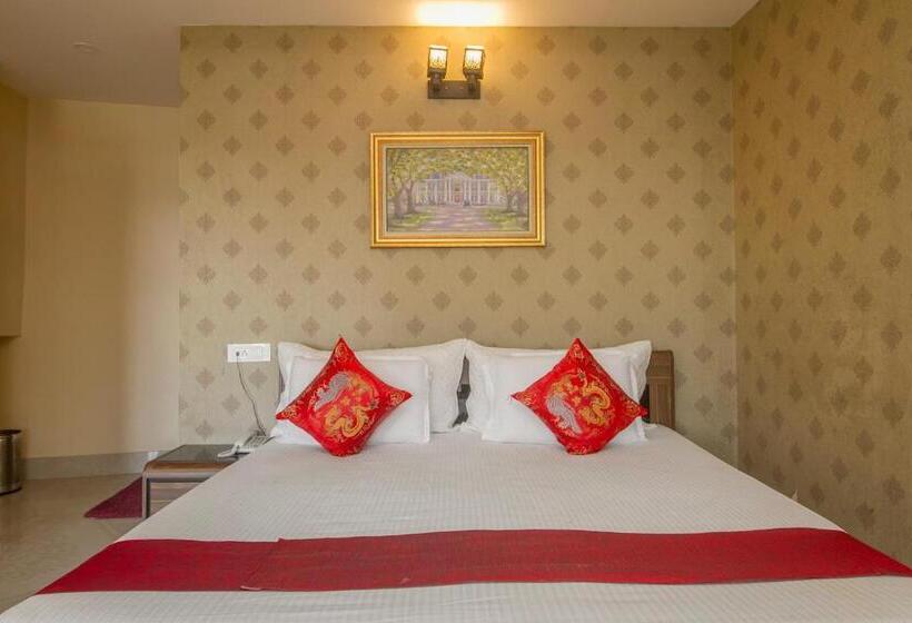 Номер Стандарт Вид на Озеро, Mount Queens Hill Resort & Spa