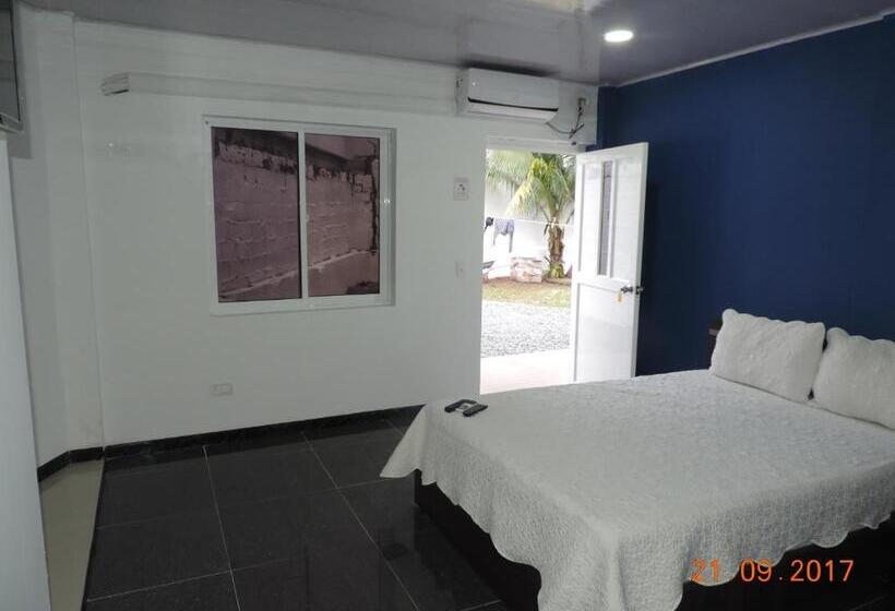 Четырехместный Номер Стандарт, Villa Sarie Bay