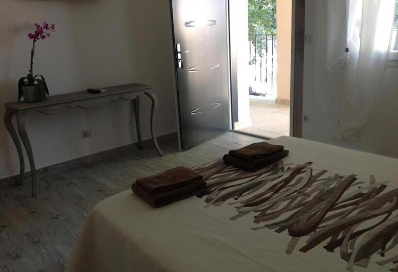 Номер Стандарт Вид на Сад, Domaine Casa Andria