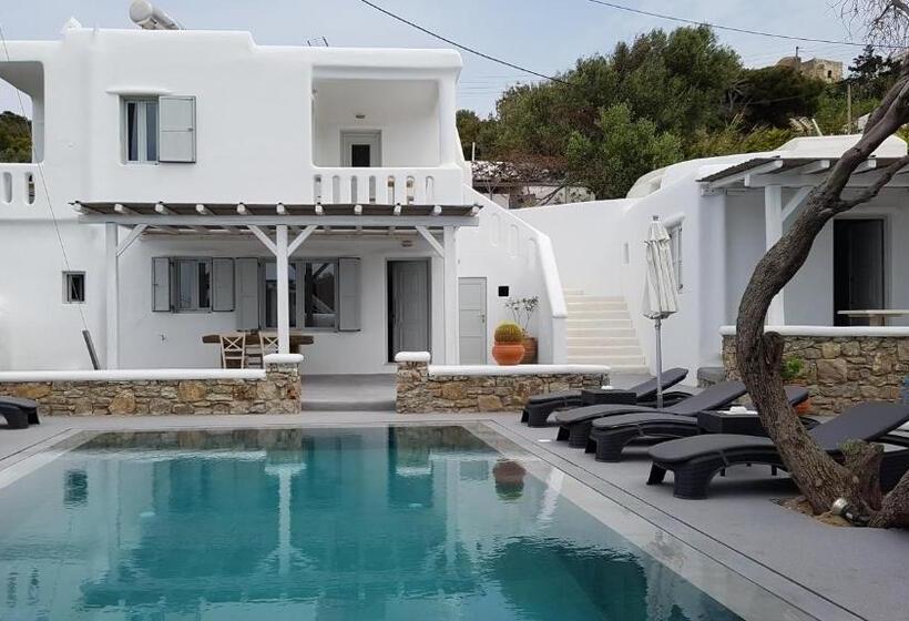 Четырехместный Номер Стандарт Вид на Море, Villa Varnali Small Boutique
