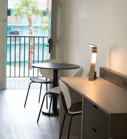 프리미엄 스위트, Avanti International Resort