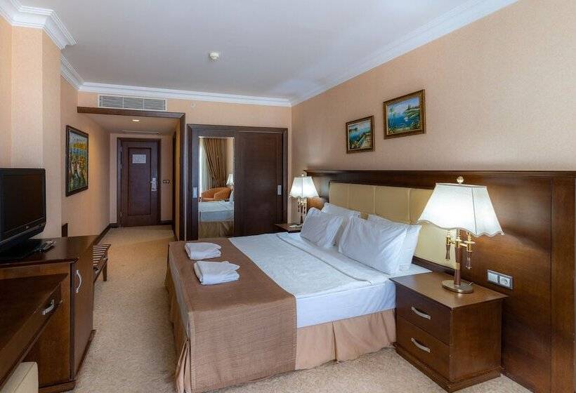 标准间, Latanya Park Resort