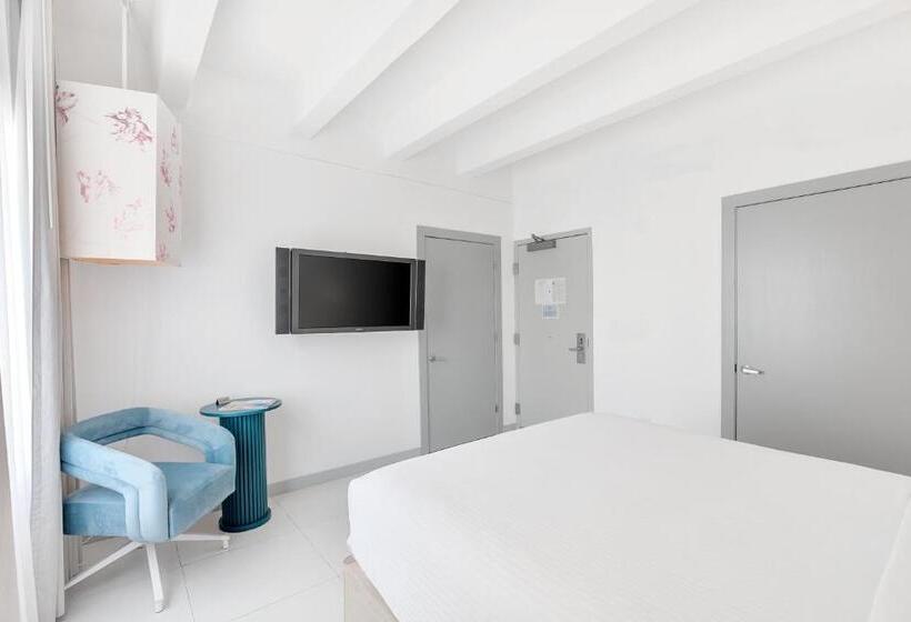 חדר סטנדרט מותאם לאדם עם מוגבלויות, Townhouse  Miami