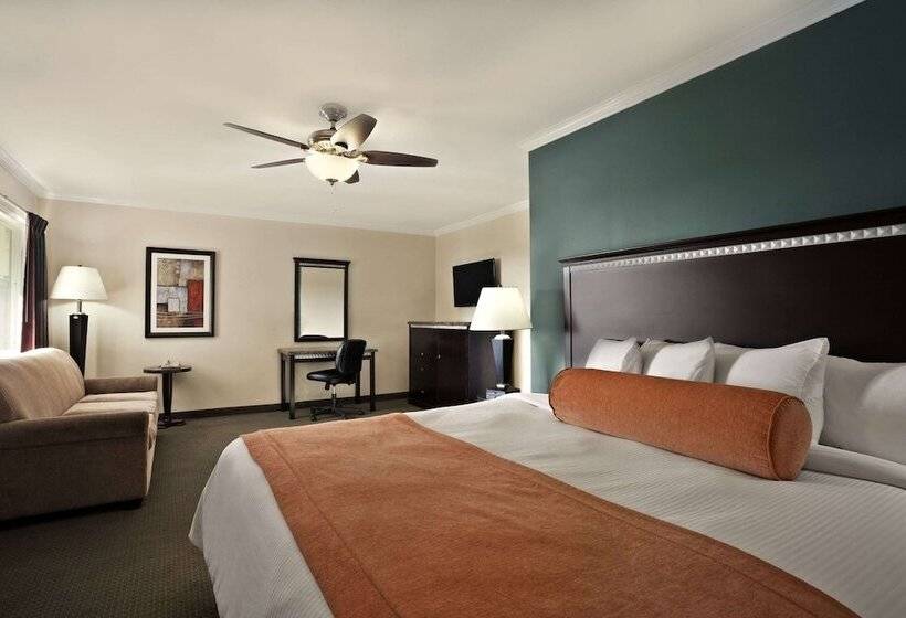 Люкс, Travelodge By Wyndham Santa Maria