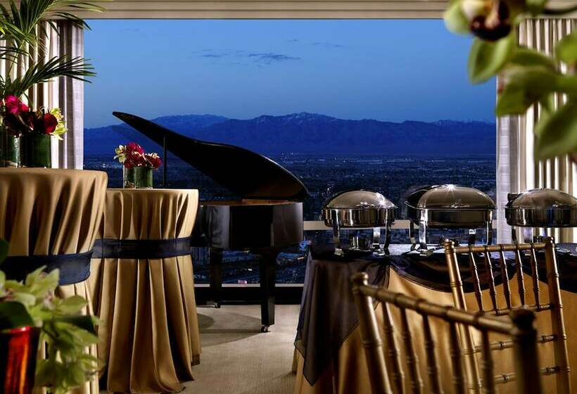 1 Bedroom Penthouse Apartment, Trump International Hotel Las Vegas