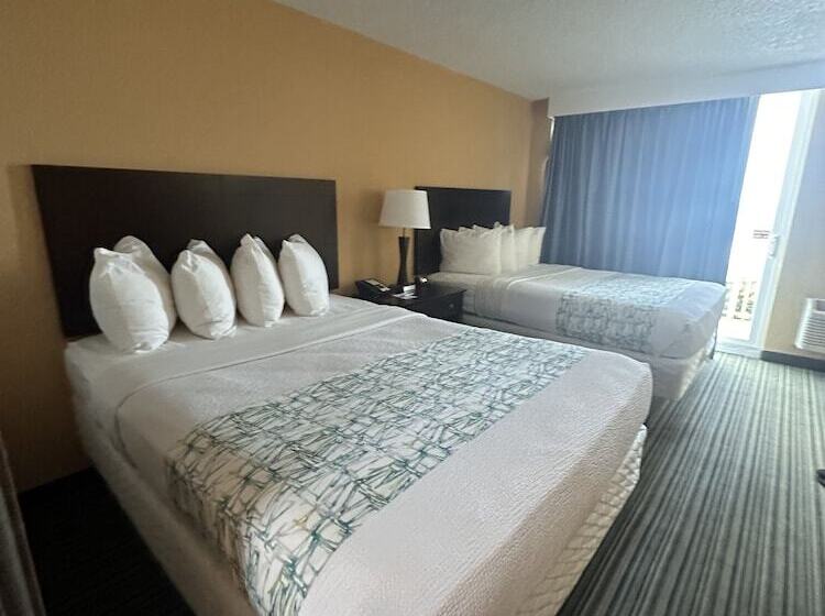 Номер Стандарт 2 Двуспальные Кровати, Spark By Hilton Ormond Beach Oceanfront