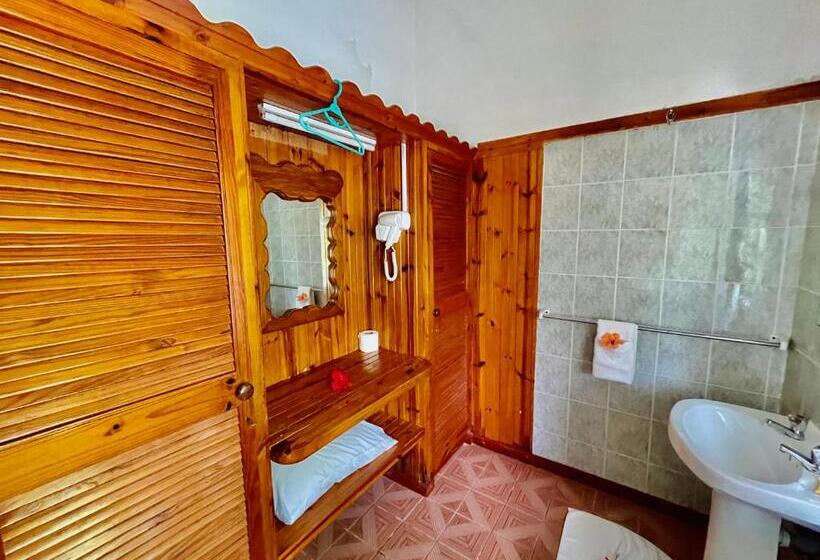 اتاق استاندارد با چشم‌انداز باغ, Villa Chez Batista