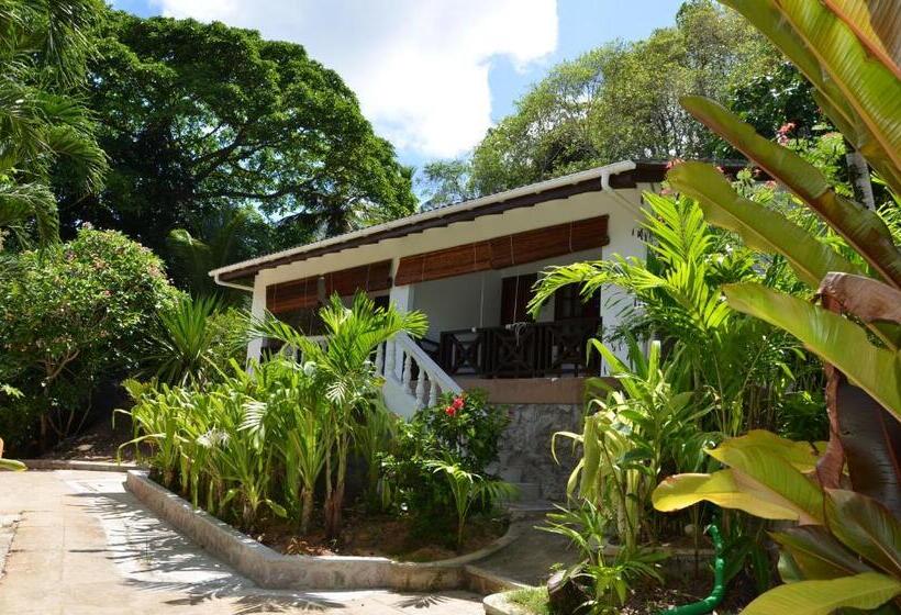 اتاق سوپریور با چشم‌انداز باغ, Villa Chez Batista