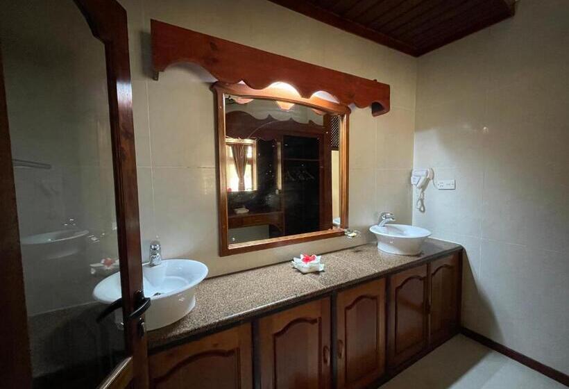 سوییت جونیور با چشم‌انداز دریا, Villa Chez Batista