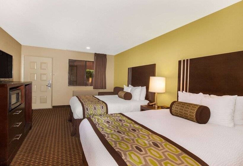 Номер Стандарт 2 Двуспальные Кровати, Days Inn By Wyndham San Jose Airport
