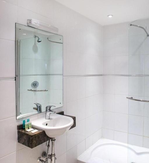 اتاق استاندارد یک نفره, Luton