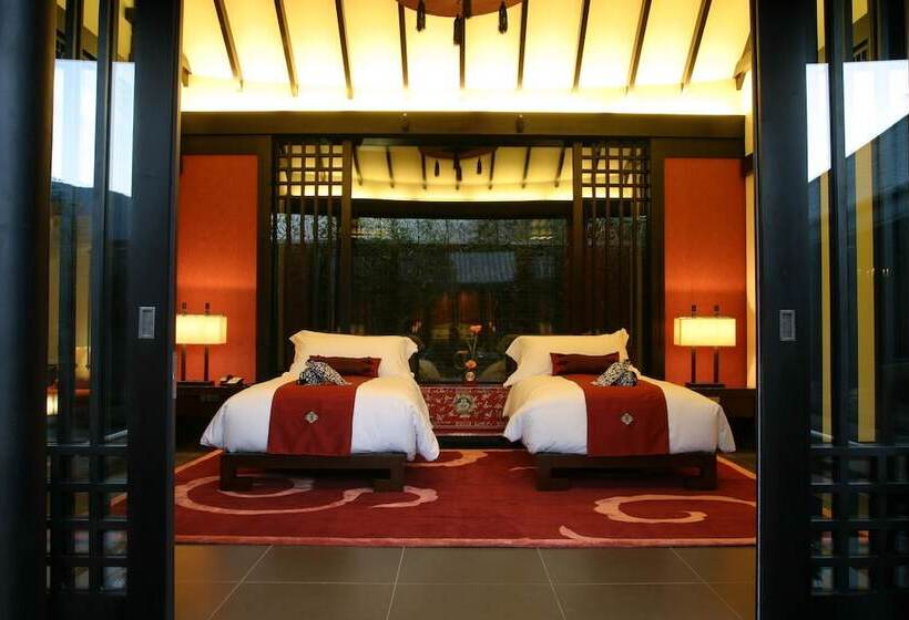 Вилла 3 Спальни, Banyan Tree Lijiang