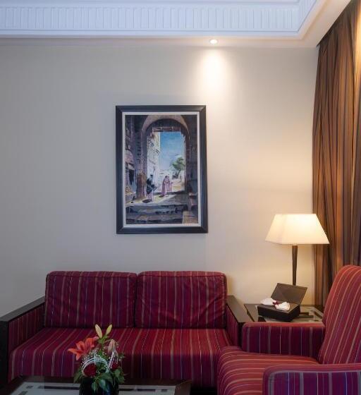 اتاق لوکس با چشم‌انداز استخر, Kenzi Menara Palace & Resort