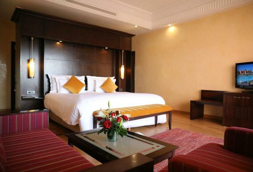 اتاق لوکس با چشم‌انداز استخر, Kenzi Menara Palace & Resort