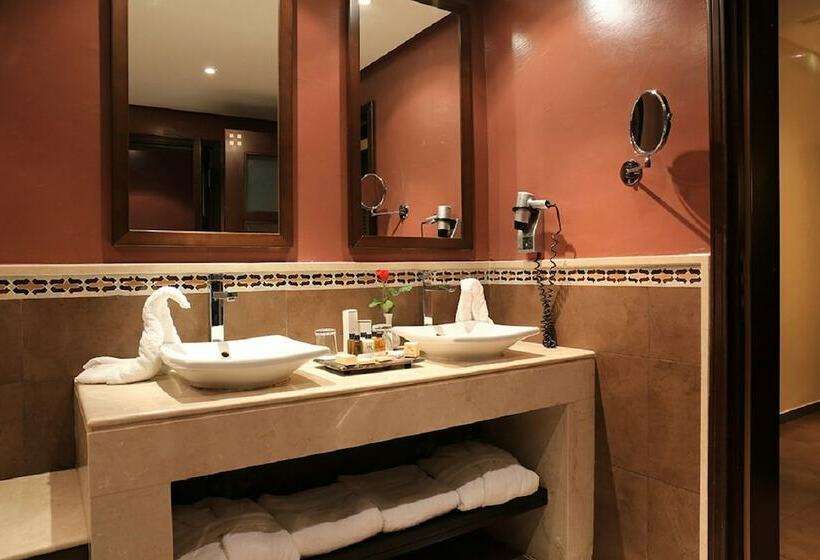اتاق لوکس با چشم‌انداز باغ, Kenzi Menara Palace & Resort