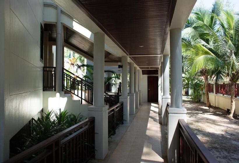 اتاق لوکس با چشم‌انداز استخر, Klong Prao Resort   Sha Extra Plus
