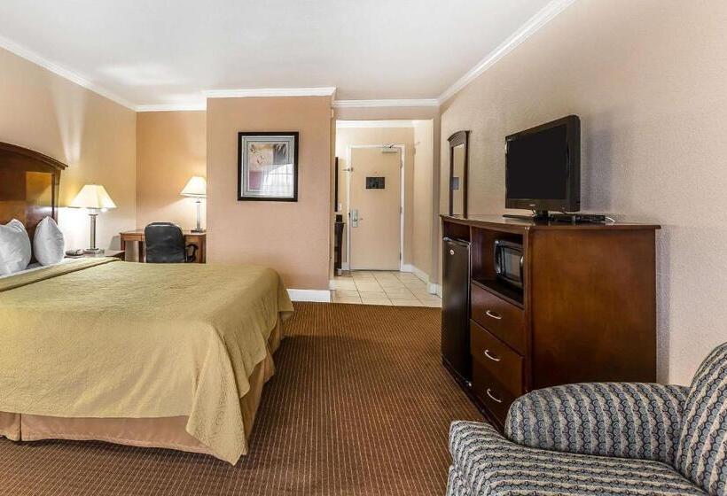 스탠다드 룸 킹사이즈 침대, Quality Inn Near Hearst Castle