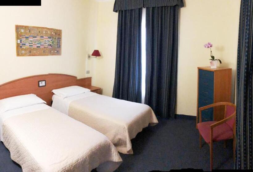 Номер Стандарт Трехместный, Europalace Hotel Todi