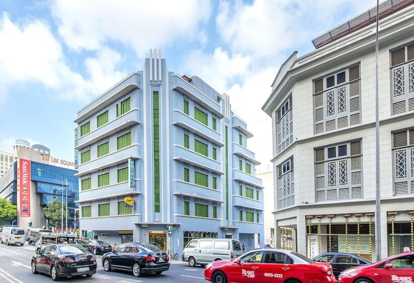 اتاق استاندارد سه نفره, 81 Rochor