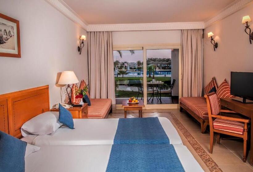 اتاق خانوادگی, Continental Plaza Beach Resort