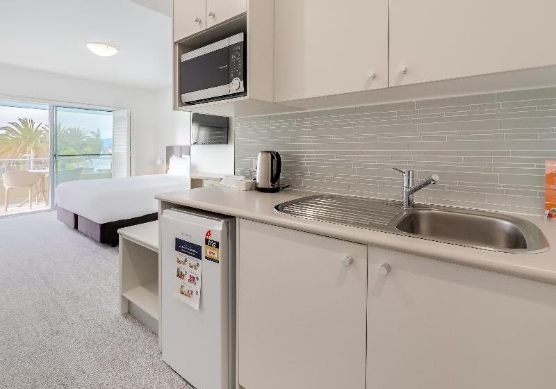 Апартаменты 2 Спальни, Oaks Port Stephens Pacific Blue Resort