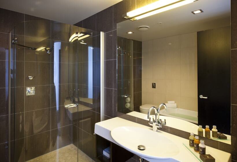 수피리어 룸 측면 바다 전망, Trinity Wharf Tauranga