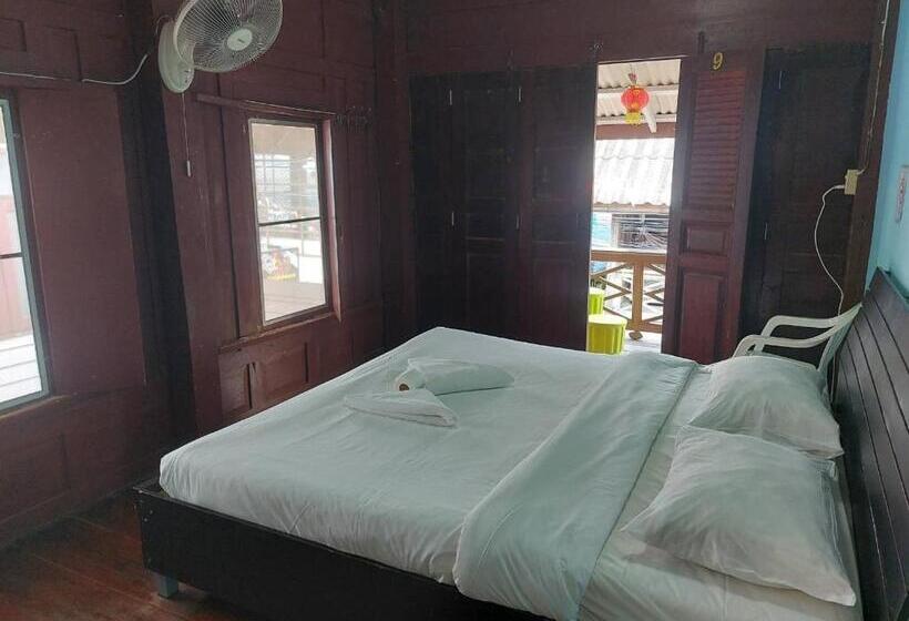 Quarto Estandar Banheiro Compartilhado, Mandarin Lodge By Victor
