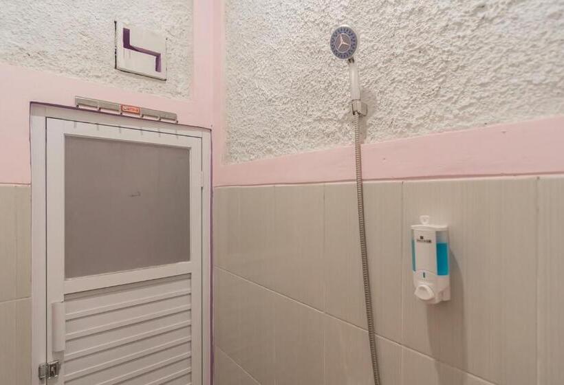Номер Стандарт, Reddoorz @ Cipanas Garut
