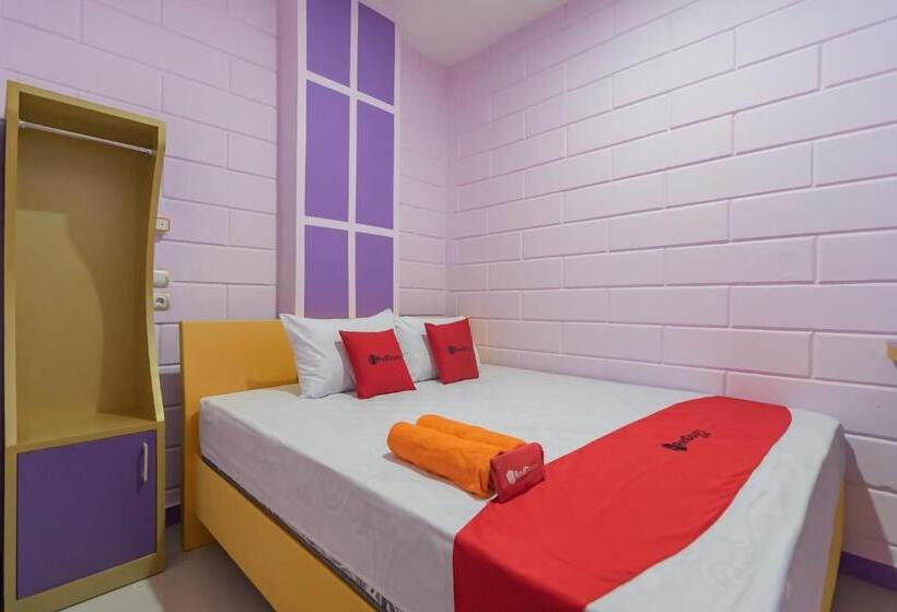 Номер Deluxe, Reddoorz @ Cipanas Garut