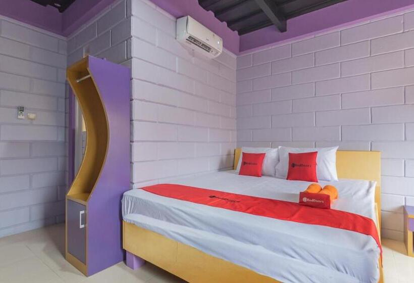 Люкс, Reddoorz @ Cipanas Garut