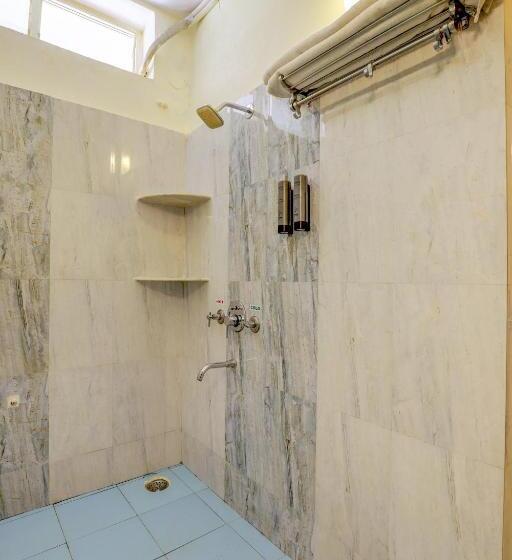 标准间, Ezzenza Royal Garden Brindavan Resort