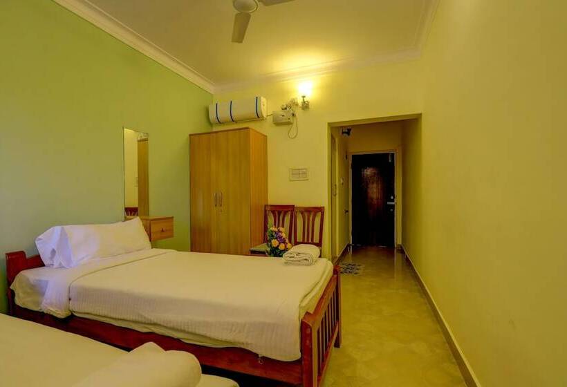 标准间, Ezzenza Royal Garden Brindavan Resort