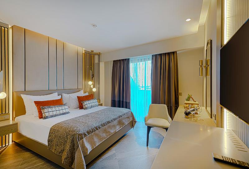 اتاق خانوادگی با چشم‌انداز دریا, Calyptus Kirman Premium   Ultra All Inclusive