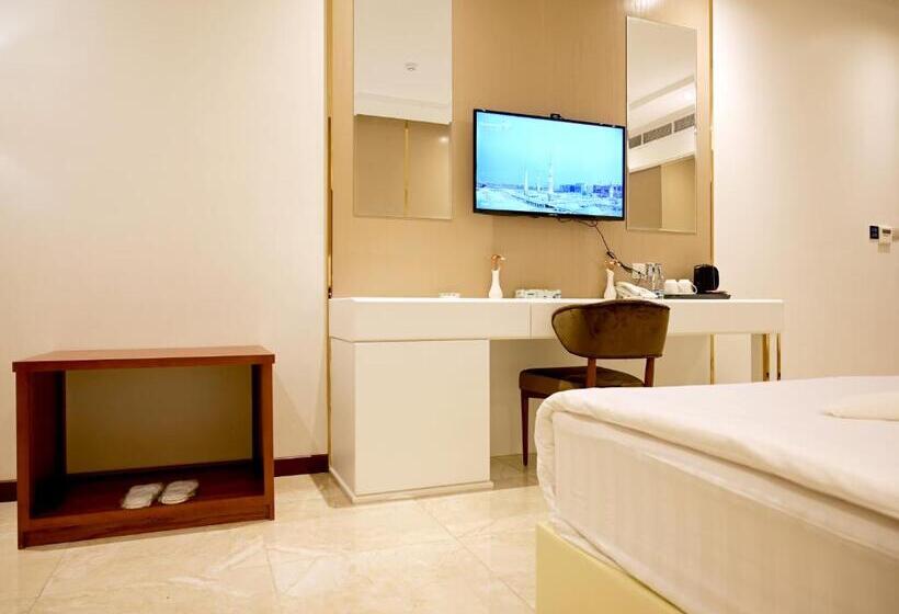 带大床的豪华间, Sela Hotel فندق صلة