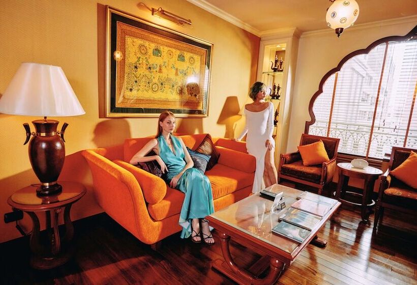 سوییت, The Davis Bangkok