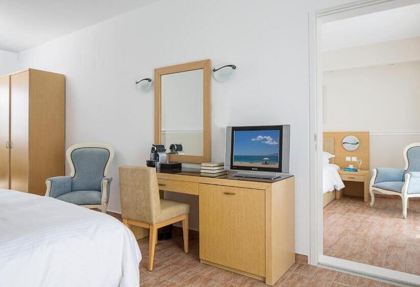 Family Connecting Room, Lagos Mare