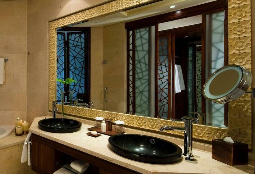 Номер Стандарт, Raffles Dubai