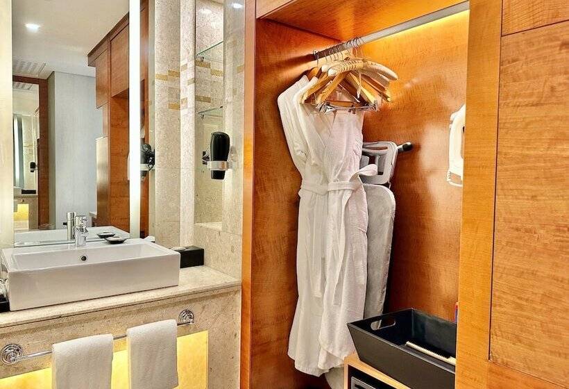 小型套房, Swissotel Foshan, Guangdong