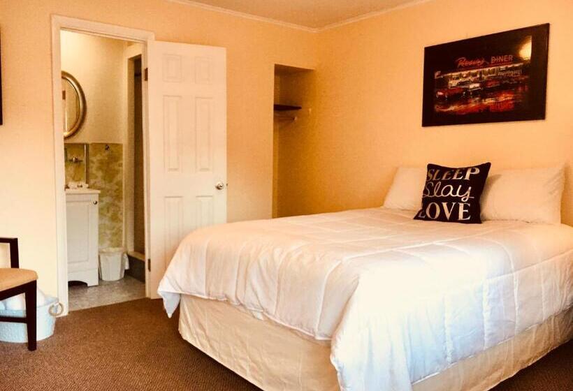 חדר דלוקס לארבעה, Green Acre Motel