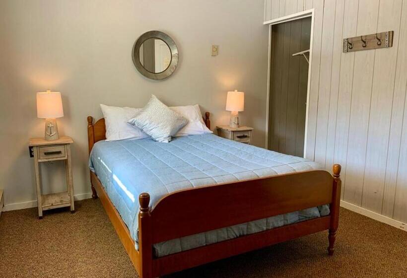 חדר דלוקס, Green Acre Motel