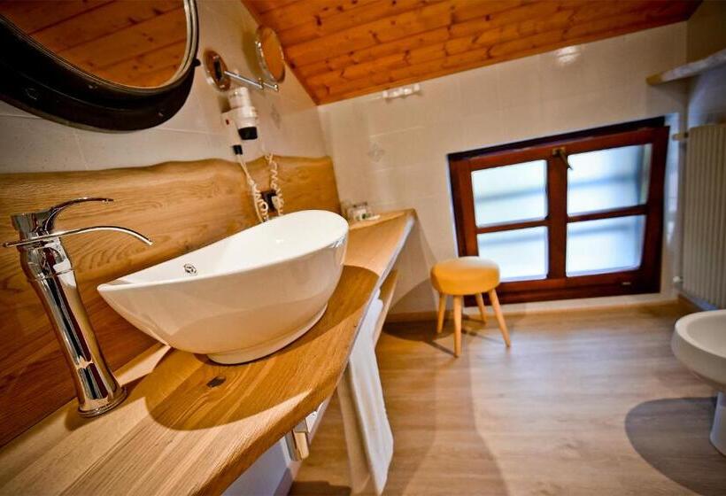 Полулюкс, Venica & Venica Wine Resort
