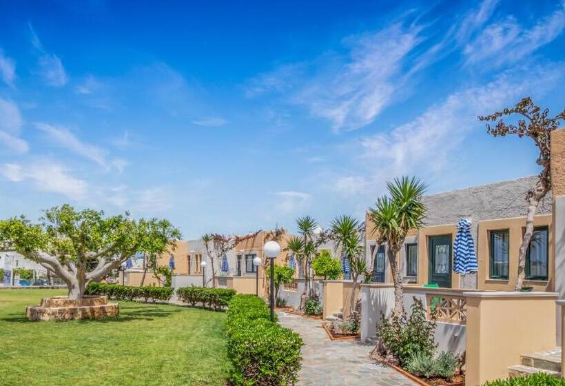 Студия Стандарт, Golden Bay Hotel Apartments